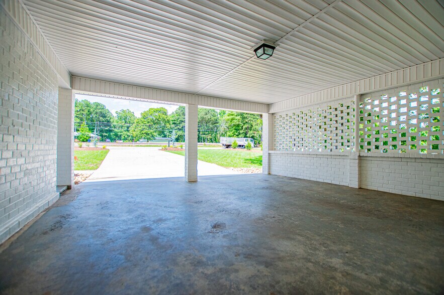 More Photos Of 2932 US-27, Buchanan Office For Sale