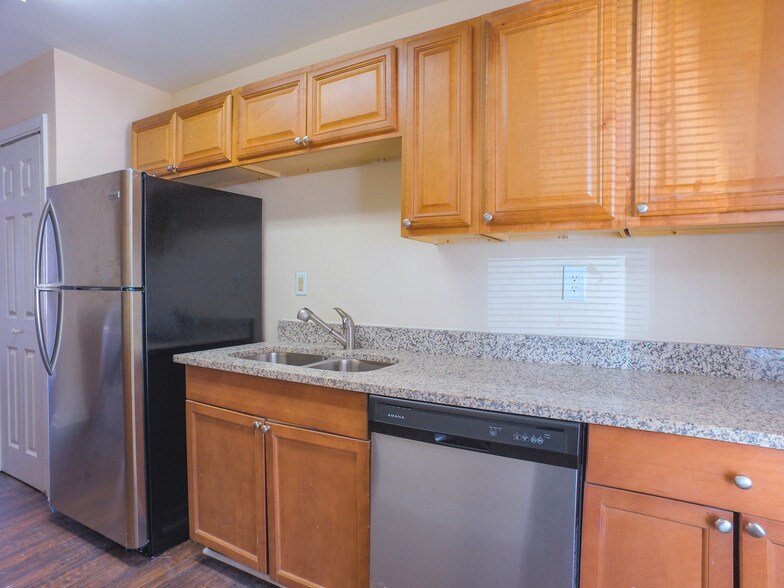 More Photos Of 8373 Thomas Rd, Jonesboro Apartments For Sale