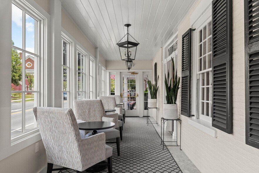 More Photos Of 18 Main St, Stowe Hotel For Sale