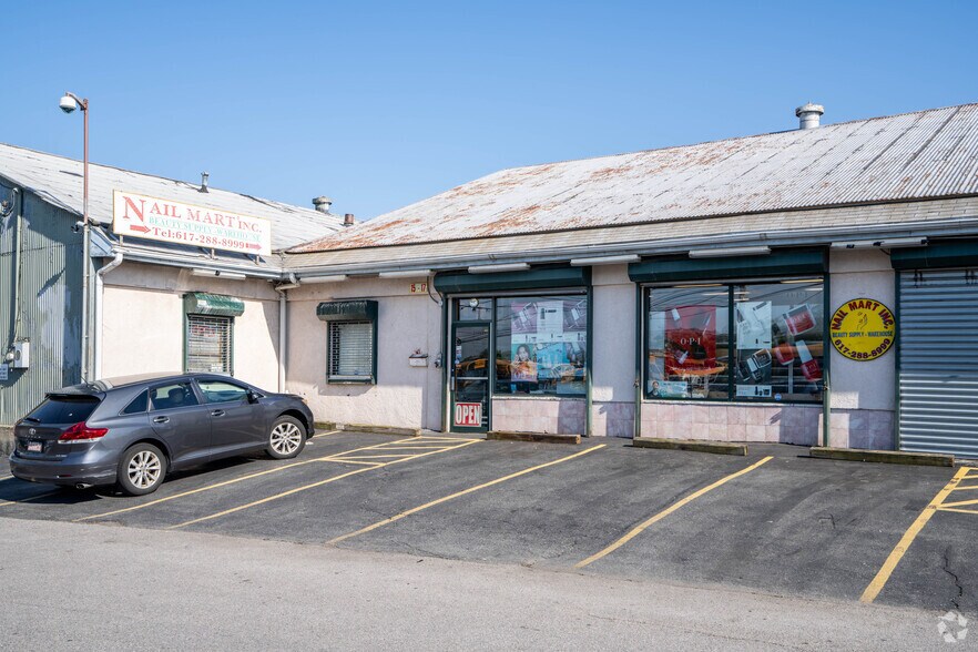 More Photos Of 15 Freeport Way, Boston Distribution For Lease