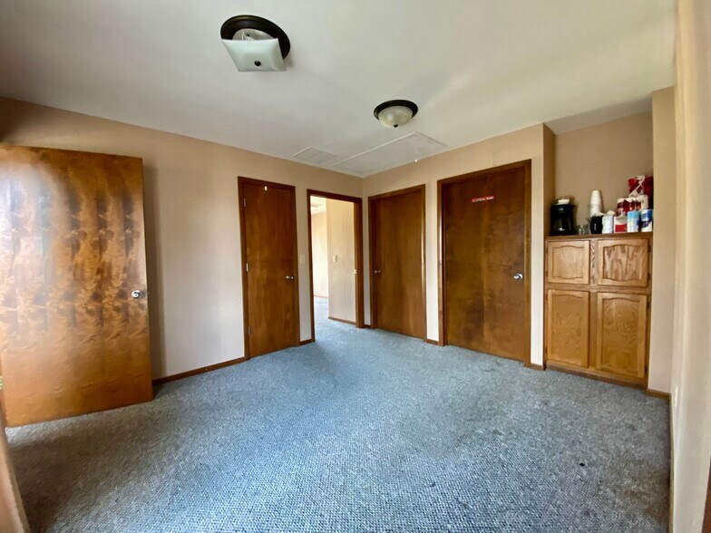 3464 Stellhorn Rd, Fort Wayne, IN 46815 Office Residential For Sale