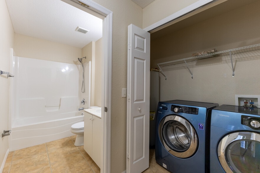 More Photos Of 1328 SE 8th Ave, Cape Coral Multifamily For Sale