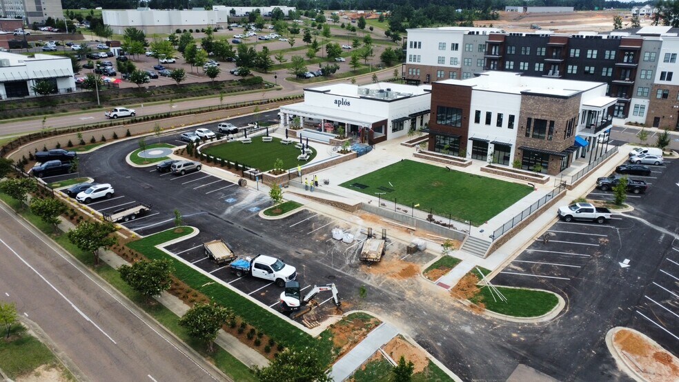 More Photos Of 800 Sisk Ave, Oxford General Retail For Lease