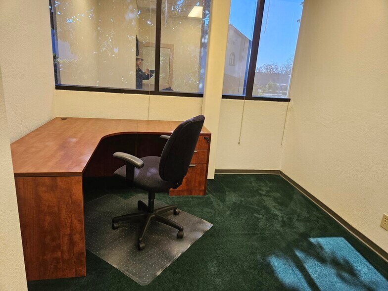 More Photos Of 5510 Skylane Blvd, Santa Rosa Office For Lease