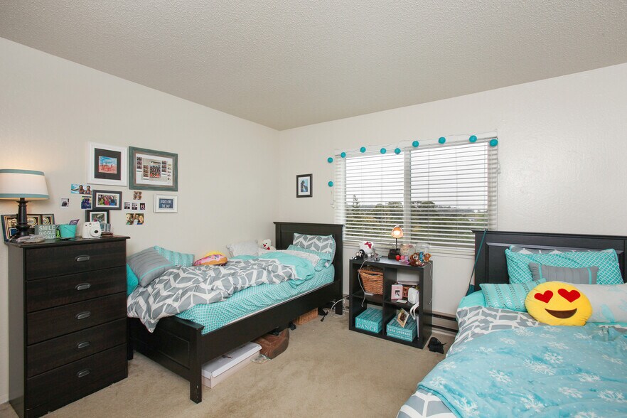 More Photos Of 2200 Village Ct, Belmont Apartments For Sale