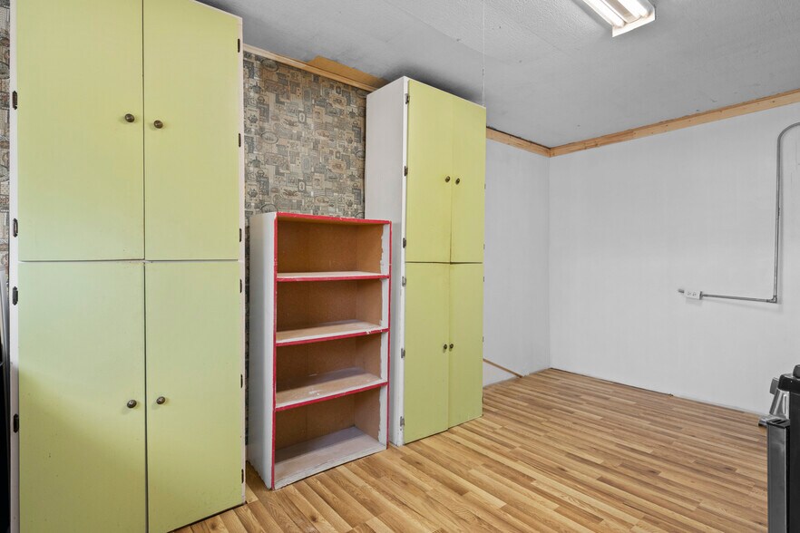 More Photos Of 7596 E State St, Central Lake Apartments For Sale