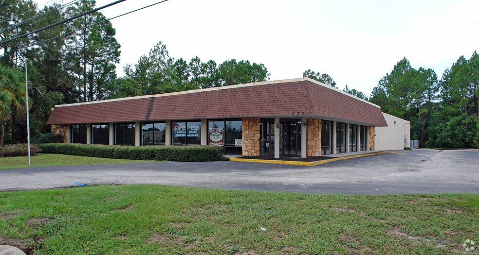 More Photos Of 2116 S Highway 77, Lynn Haven General Retail For Sale