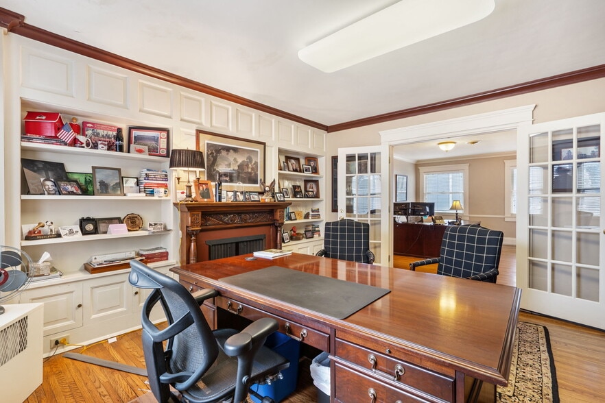 More Photos Of 1201 E Walnut St, Springfield Loft Creative Space For Sale