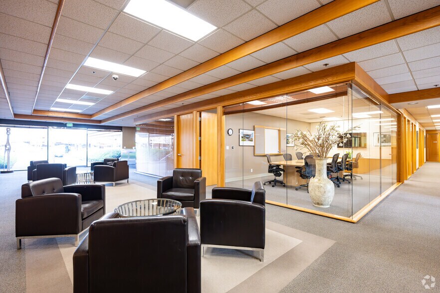More Photos Of 131 Stony Cir, Santa Rosa Coworking Space