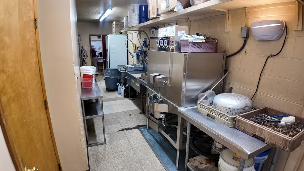 More Photos Of 6335 W Andrew Johnson Hwy, Greeneville Restaurant For Sale
