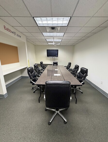 More Photos Of 850 Ridge Ave, Pittsburgh Office For Lease