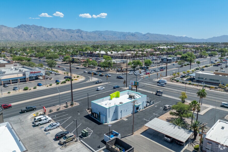 More Photos Of 4676 E Grant Rd, Tucson Fast Food For Sale