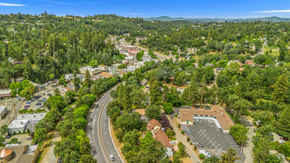 More Photos Of 1024 Simon Dr, Placerville Office For Sale