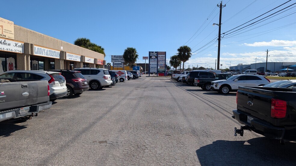 More Photos Of 2033 Airline Rd, Corpus Christi Unknown For Lease