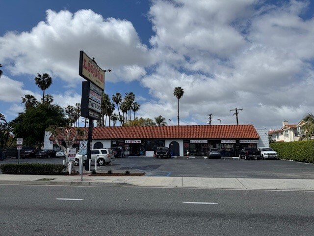 More Photos Of 2730-2738 N Bristol St, Santa Ana Unknown For Lease