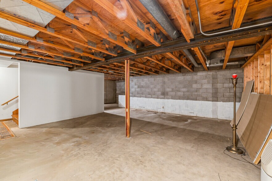 More Photos Of 181 S Main St, Markesan Office Residential For Sale