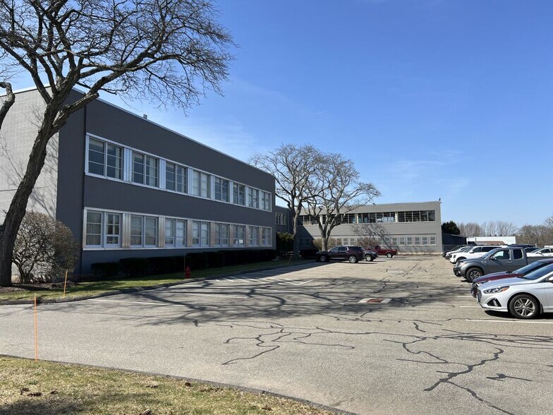More Photos Of 500 S Broad St, Meriden Manufacturing For Lease