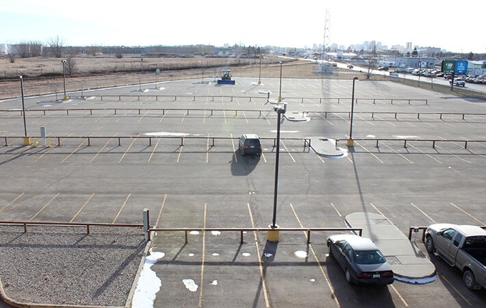 More Photos Of 221 Winnipeg St N, Regina Light Distribution For Lease