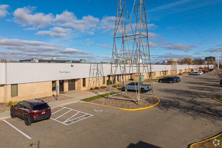 More Photos Of 7850-7890 12th Ave S, Bloomington Unknown For Lease