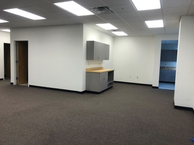 More Photos Of 2221 Health Dr, Wyoming Medical For Lease