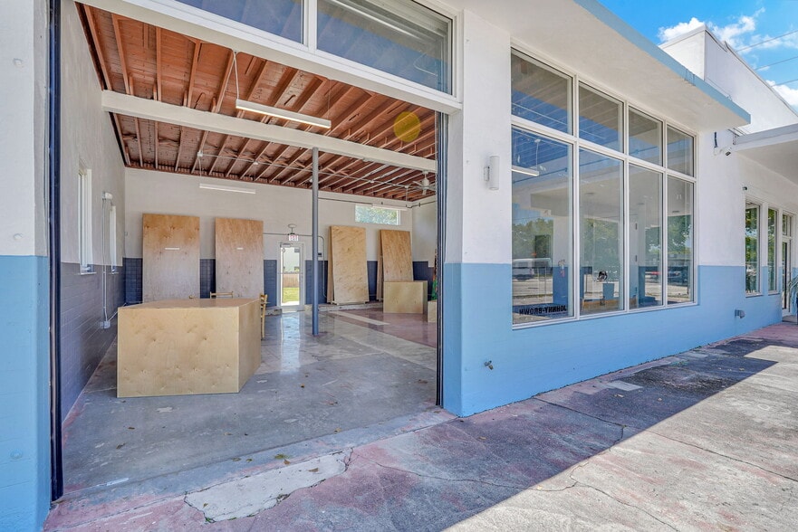 More Photos Of 798 NW 62nd St, Miami Service Station For Lease