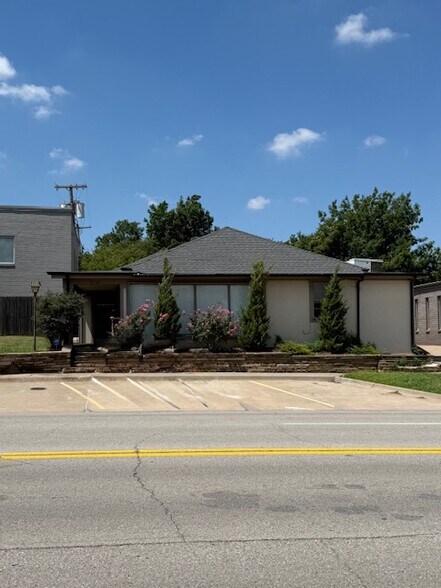 Primary Photo Of 1715 N Broadway Ave, Oklahoma City Office For Lease