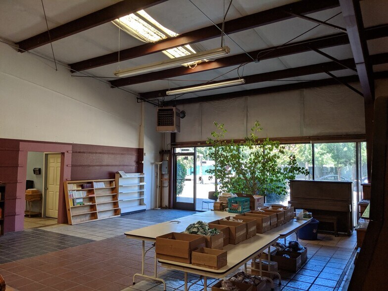 More Photos Of 25 S Stockton St, Lodi Warehouse For Sale