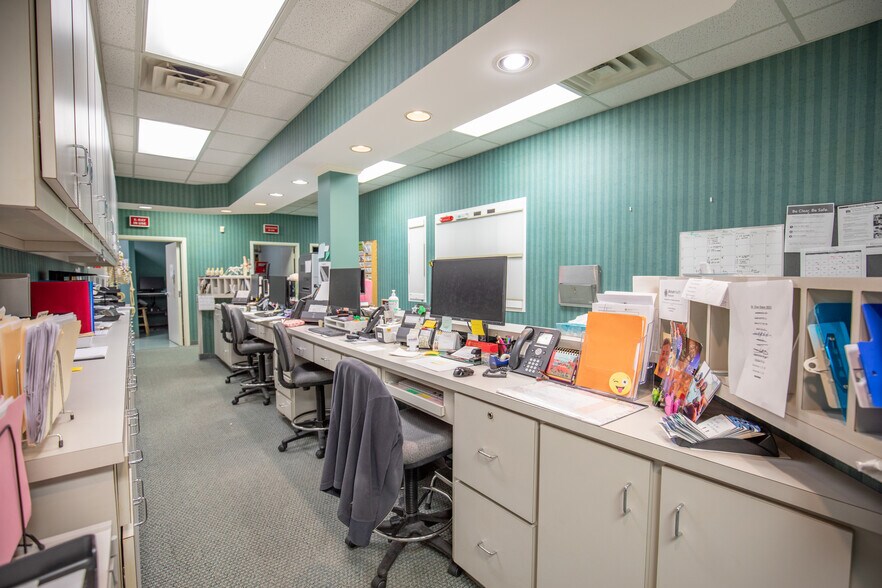 More Photos Of 1201 Columbia Dr, Milledgeville Medical For Sale