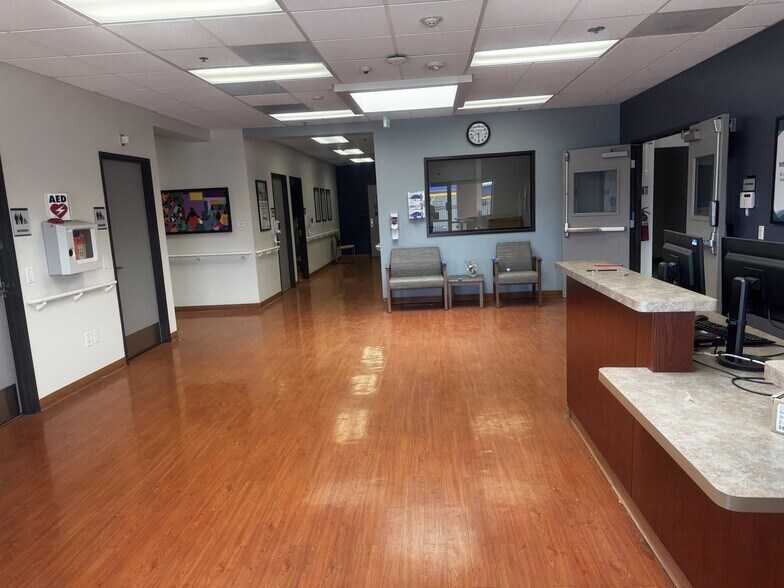 More Photos Of 12130 Paramount Blvd, Downey Medical For Lease