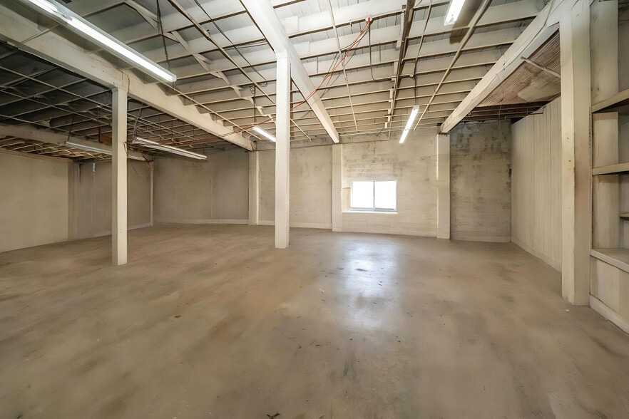 More Photos Of 4383 Fruitland Ave, Vernon Manufacturing For Sale