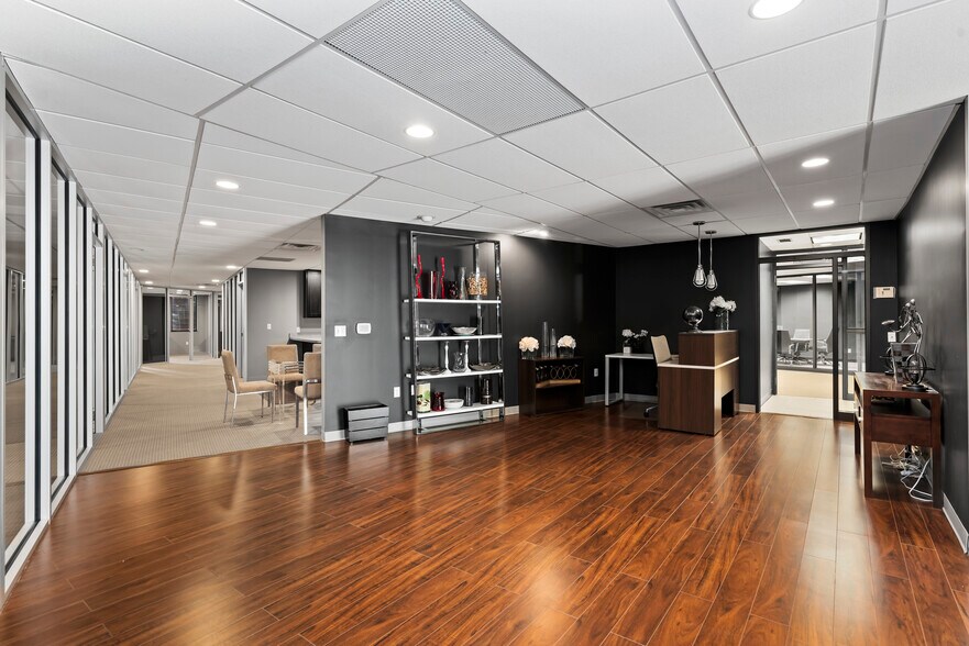 More Photos Of 403-405 N 2nd St, Harrisburg Office For Sale