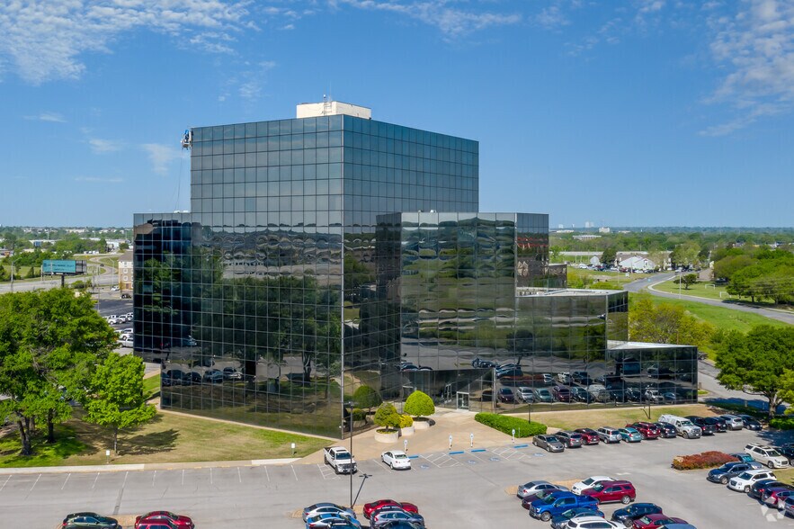 More Photos Of 4500 S Garnett Rd, Tulsa Office For Lease