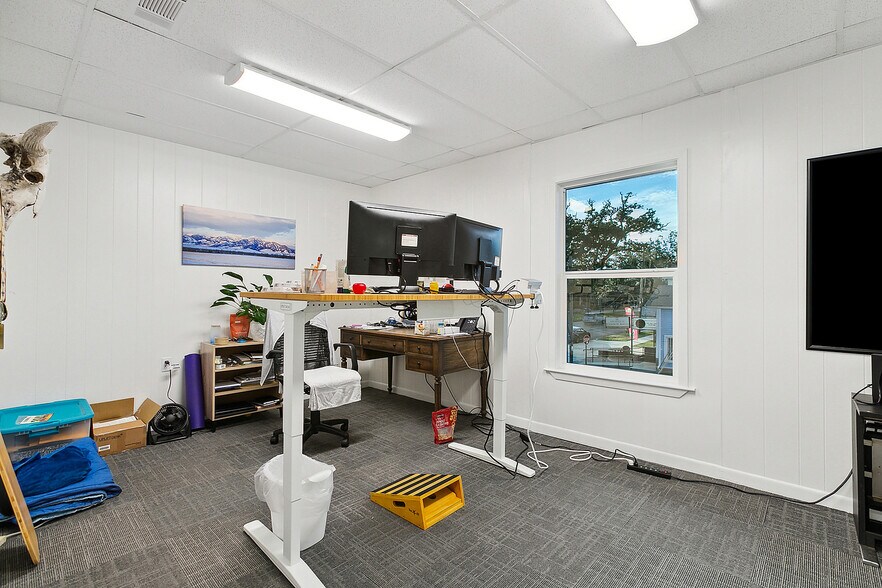 More Photos Of 4243 Canal St, New Orleans Auto Repair For Sale