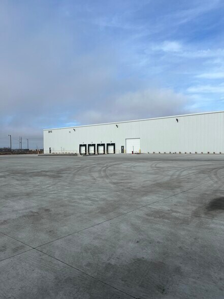 More Photos Of 3915 15th N ave, Fargo Industrial For Lease