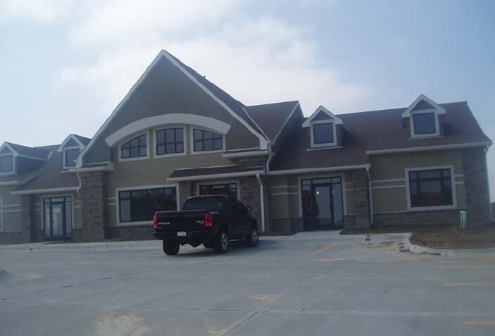 More Photos Of 1820-1824 N 169th Plz, Omaha Office For Lease