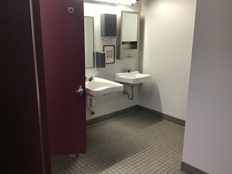 More Photos Of 300 S 6th St, Fort Pierce Office For Sale