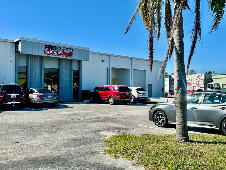 More Photos Of 3702 N 131st Ave, Clearwater Manufacturing For Lease