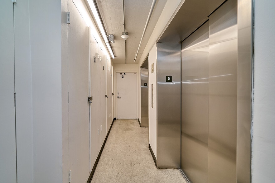 More Photos Of 8737 Beverly Blvd, West Hollywood Medical For Sale