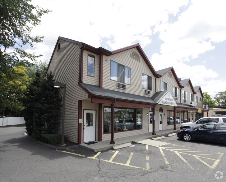 More Photos Of 365 Boston Post Rd, Milford Apartments For Sale