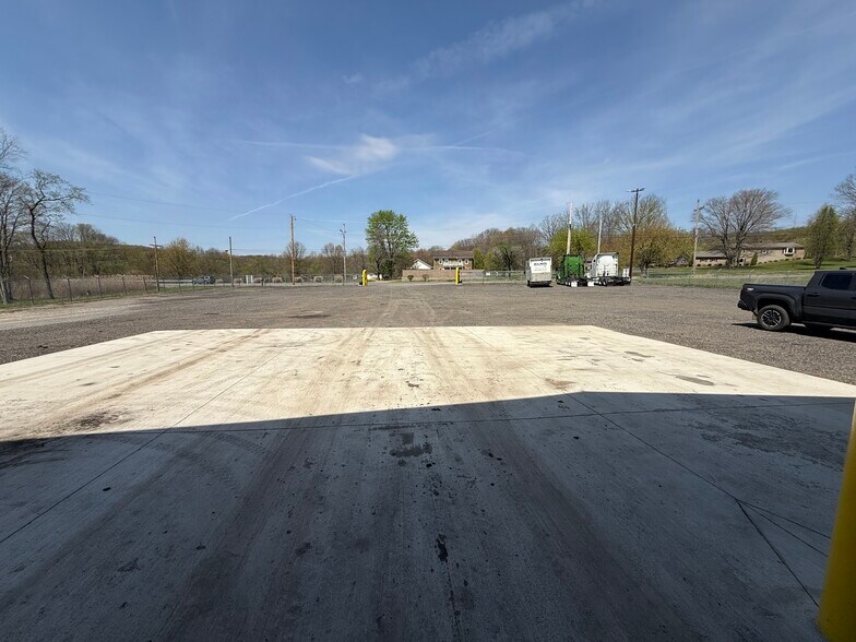 More Photos Of 4881 Pittsburgh Rd, Harrisville Light Distribution For Sale