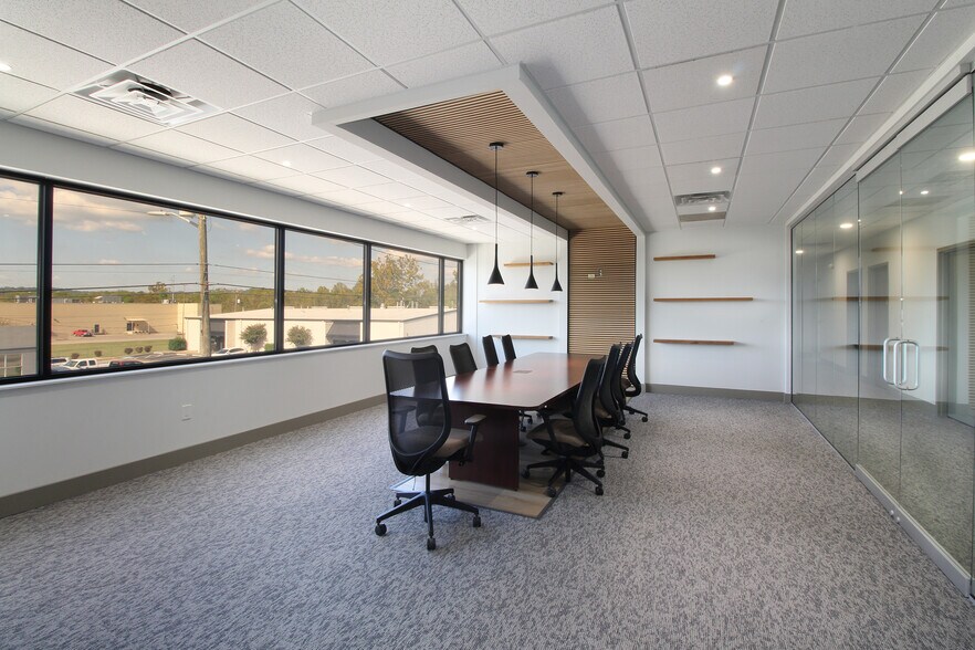 More Photos Of 7134 Regal Ln, Knoxville Office For Lease
