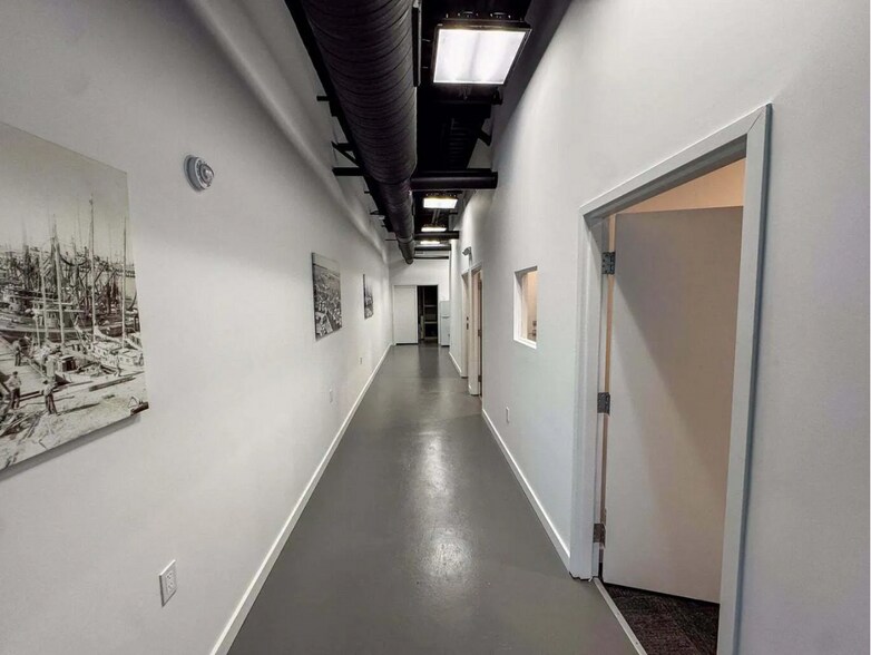 More Photos Of 951 Caroline St, Key West Marina For Lease