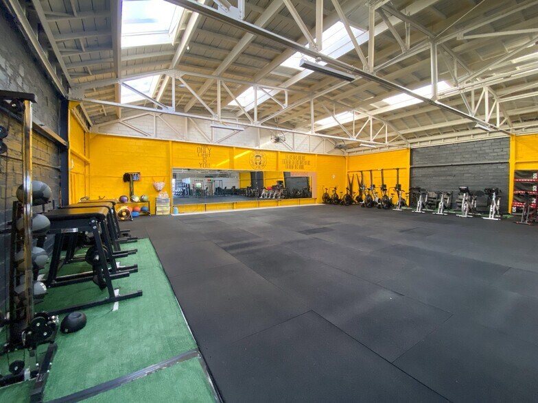 More Photos Of 2515 Seminary Ave, Oakland Health Club For Sale