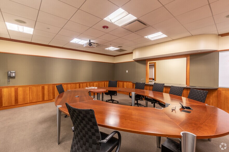 More Photos Of 20 Constitution Blvd S, Shelton Warehouse For Lease