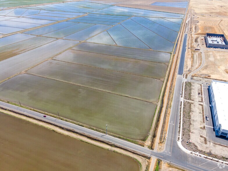 More Photos Of SW Elverta Rd & 99 Hwy, Sacramento Land For Sale