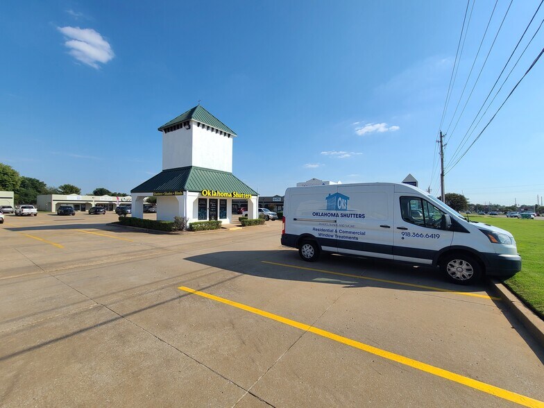 More Photos Of 11001-11013 S Memorial Dr, Tulsa Unknown For Lease