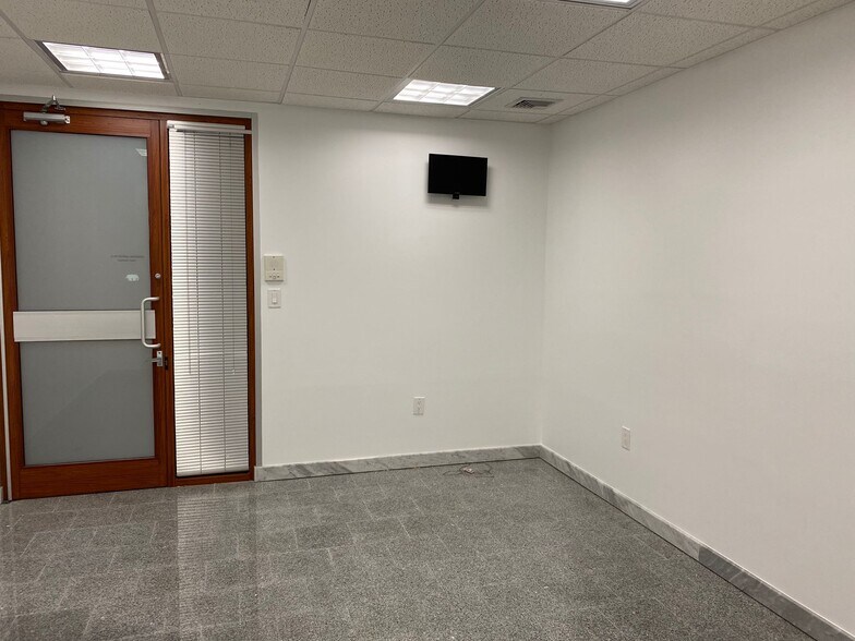 More Photos Of 641 President St, Brooklyn Apartments For Lease