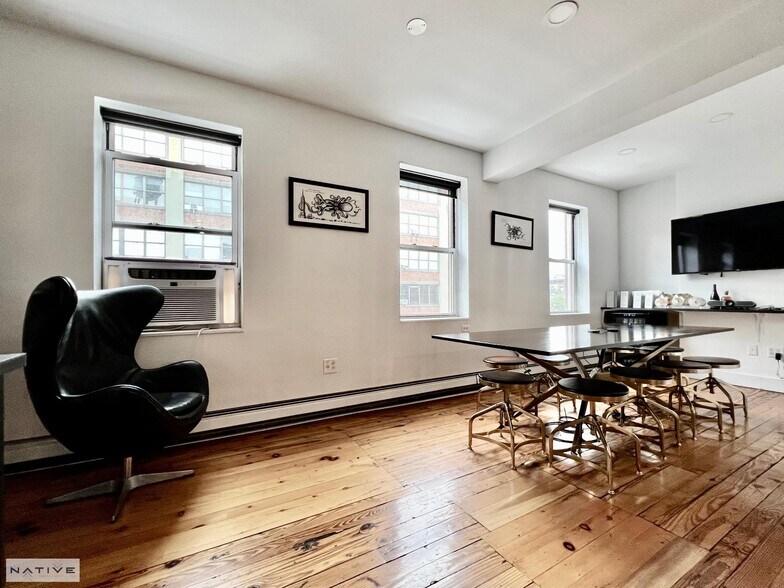 More Photos Of 66 Greenpoint Ave, Brooklyn Loft Creative Space For Sale