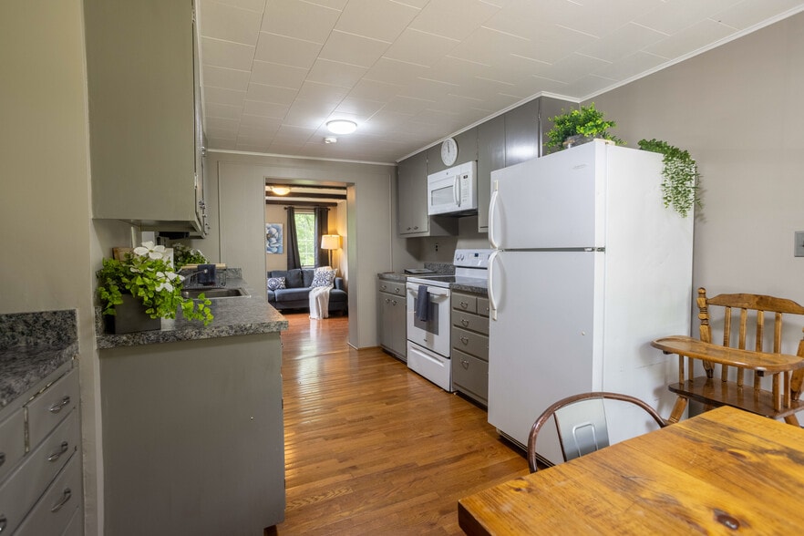 More Photos Of 1207 Flohrs Church Rd, Biglerville Hospitality For Sale