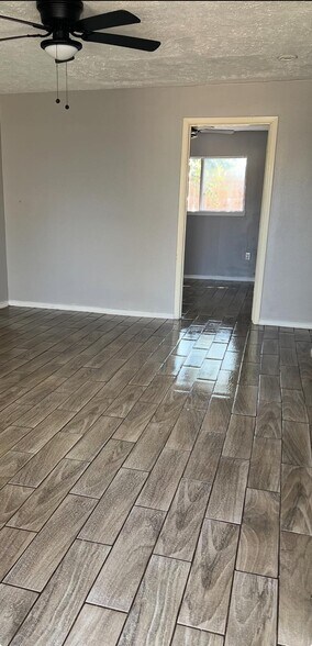 More Photos Of 5022 Mallow St, Houston Apartments For Sale